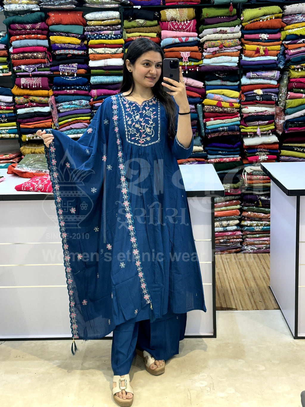 Elegant Hand Work Embroidered Neck Kurti Set