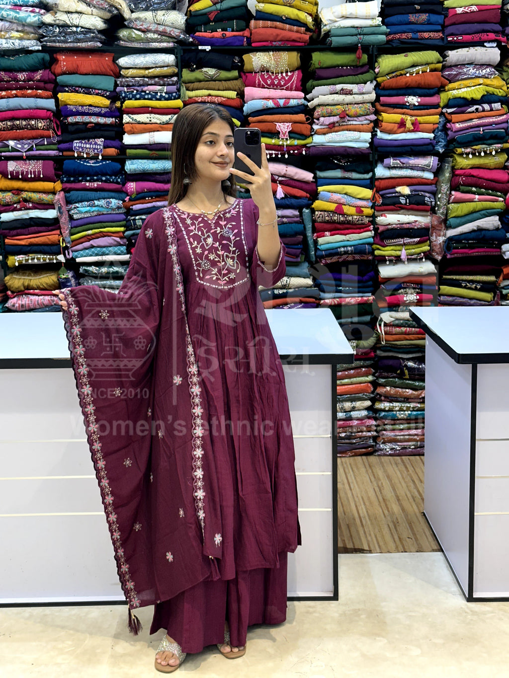 Elegant Hand Work Embroidered Neck Kurti Set