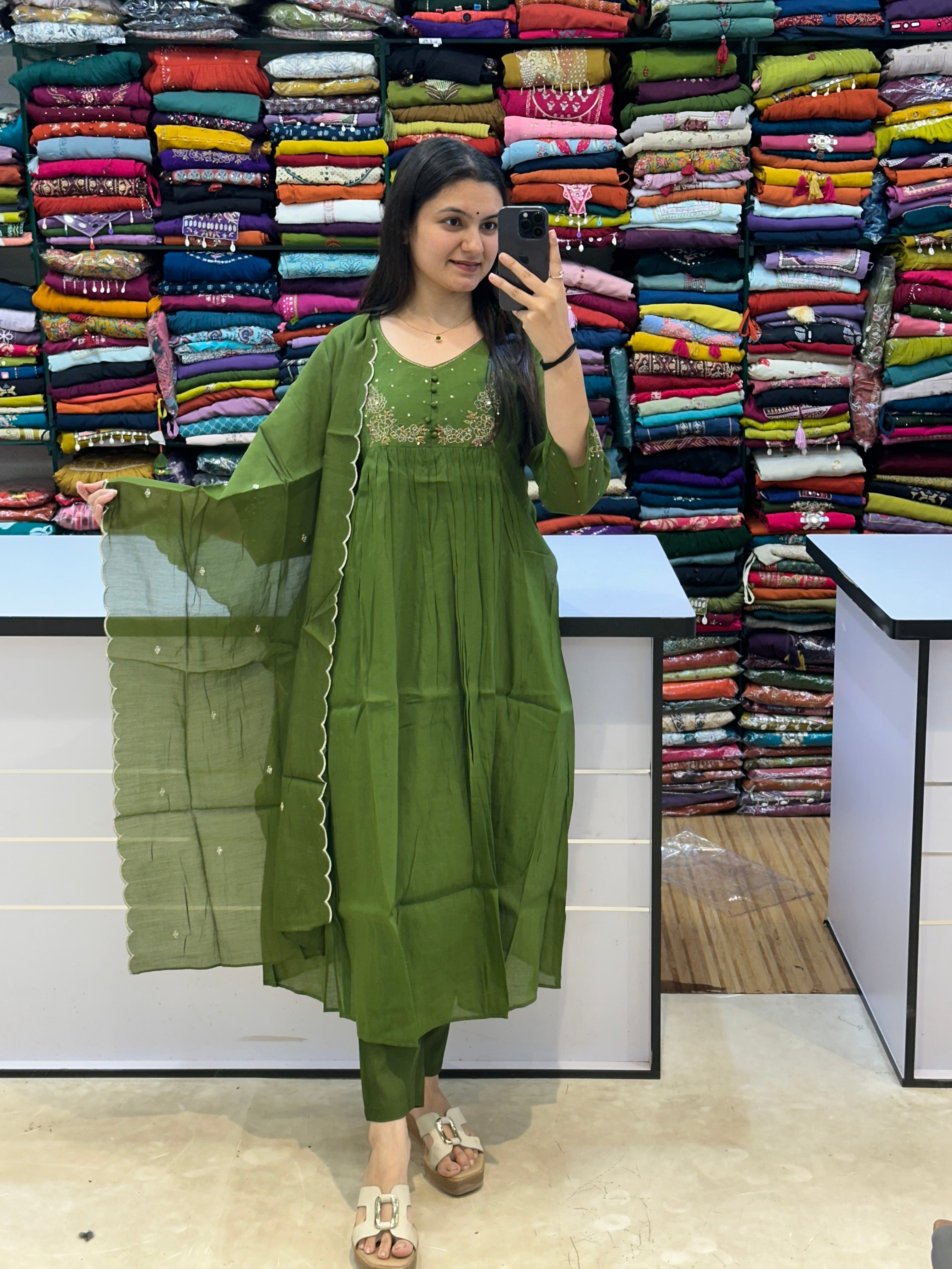 Elegant Mal Chanderi Handwork Kurti Set