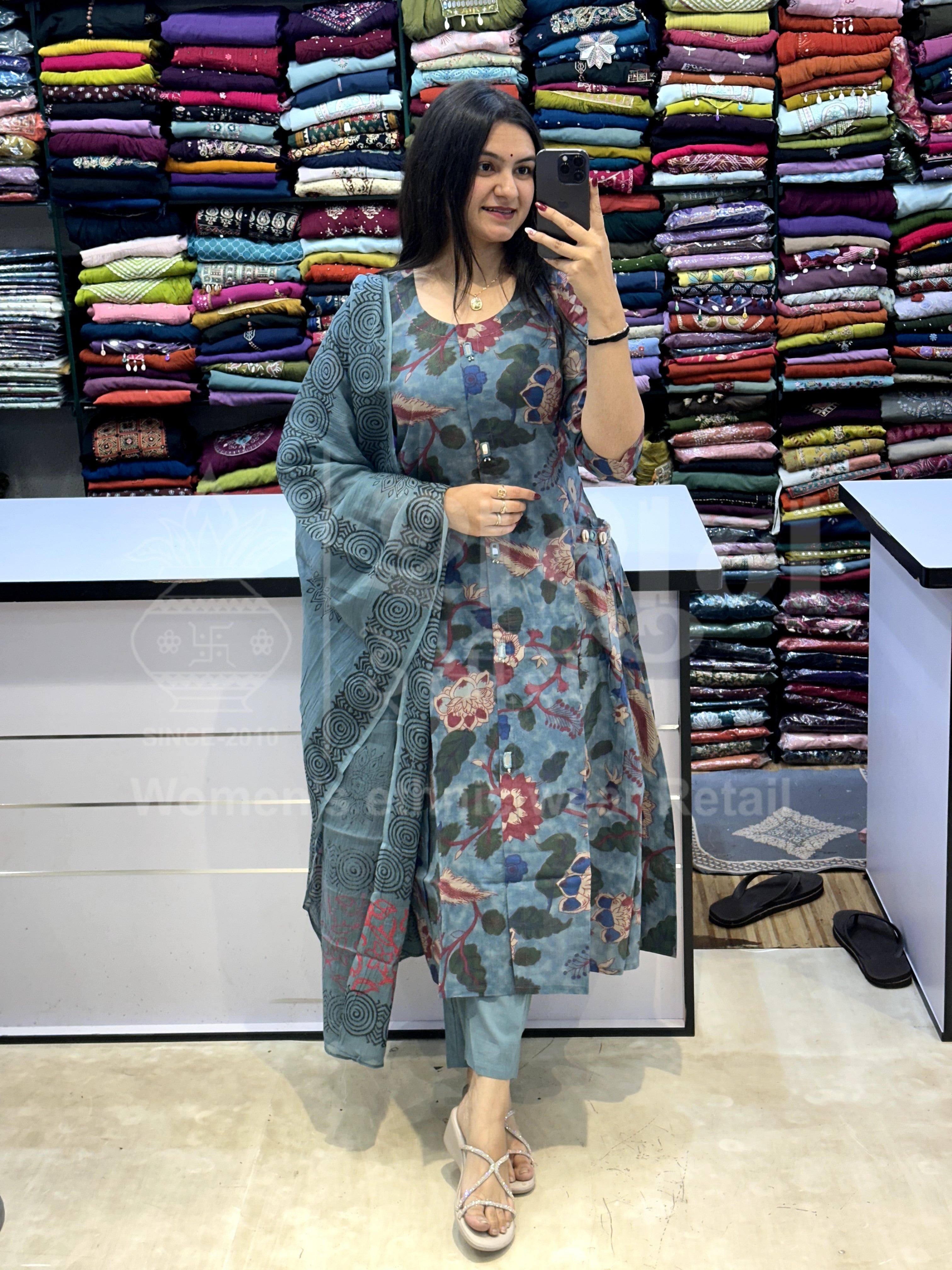 Floral Printed Kurti Set with Matching Dupatta