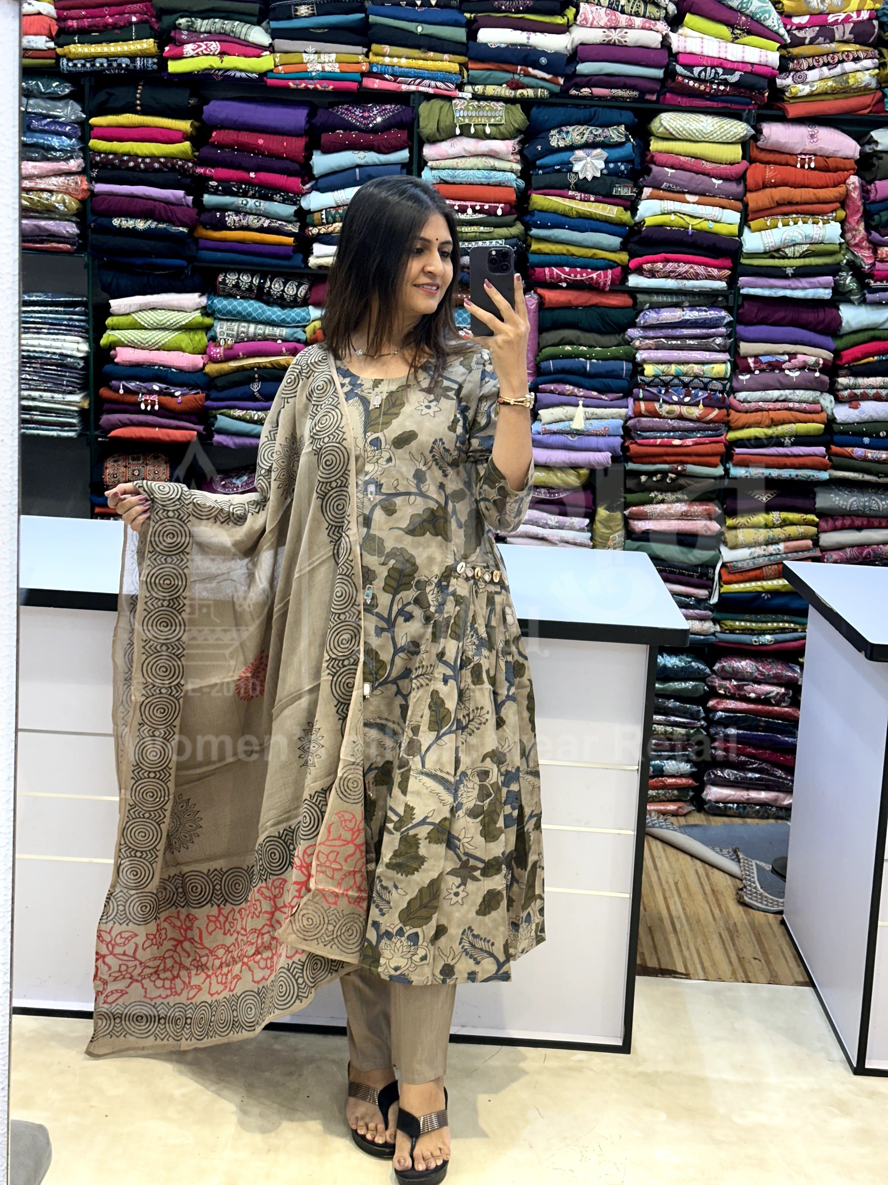 Floral Printed Kurti Set with Matching Dupatta