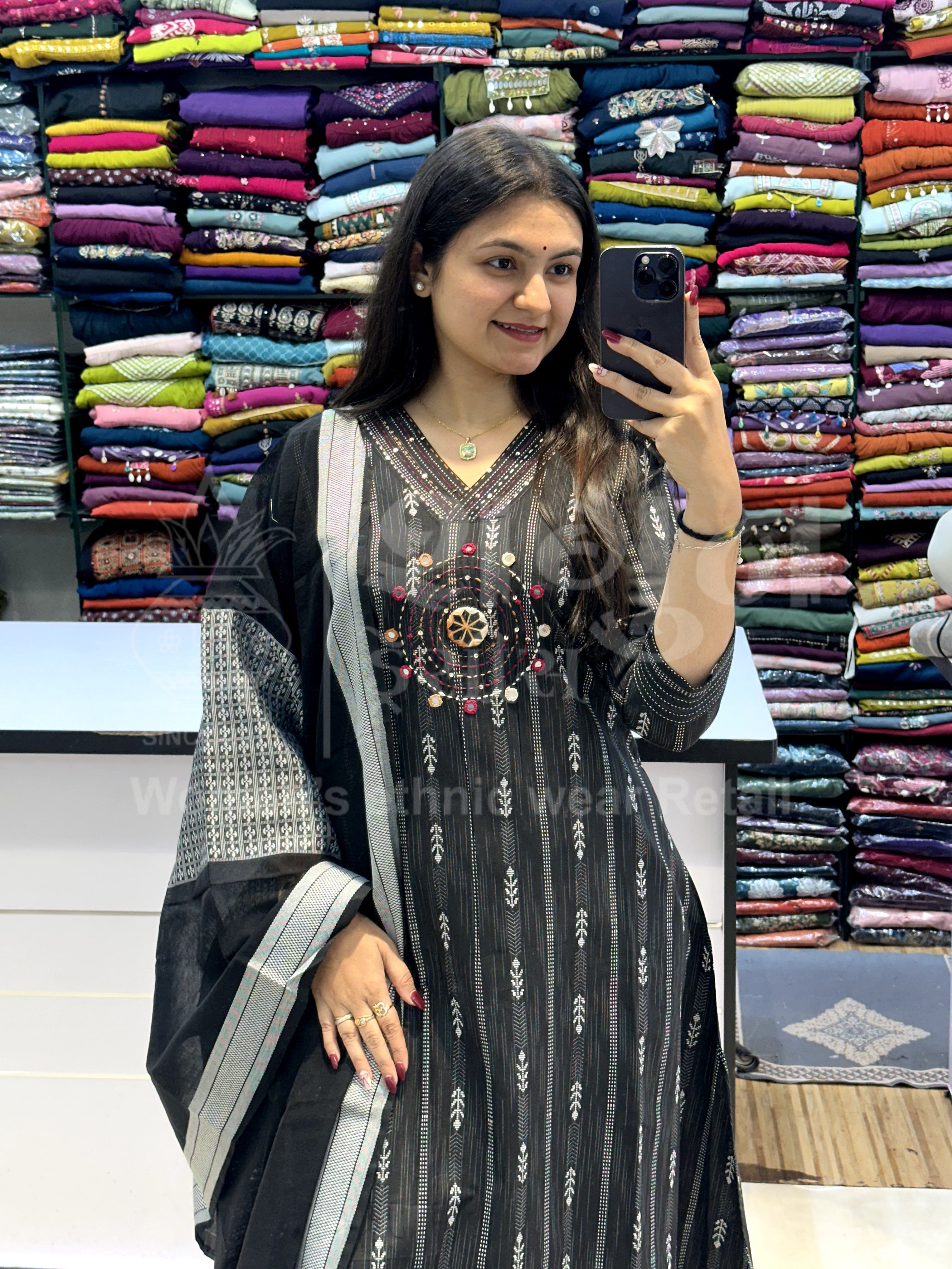 Vira Dobby Print Kurti Set with Dupatta